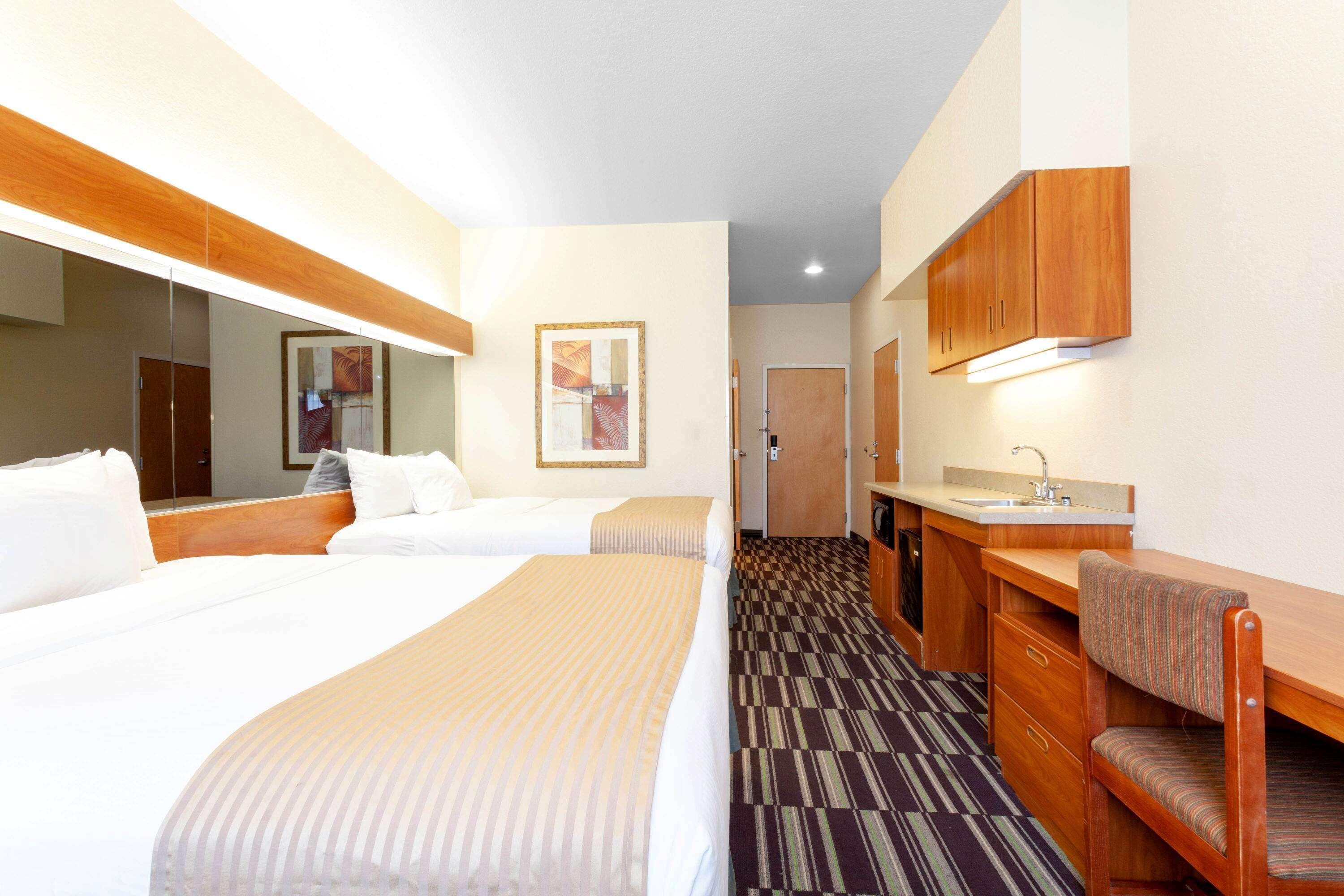 Microtel Inn & Suites By Wyndham Gulf Shores Exterior foto